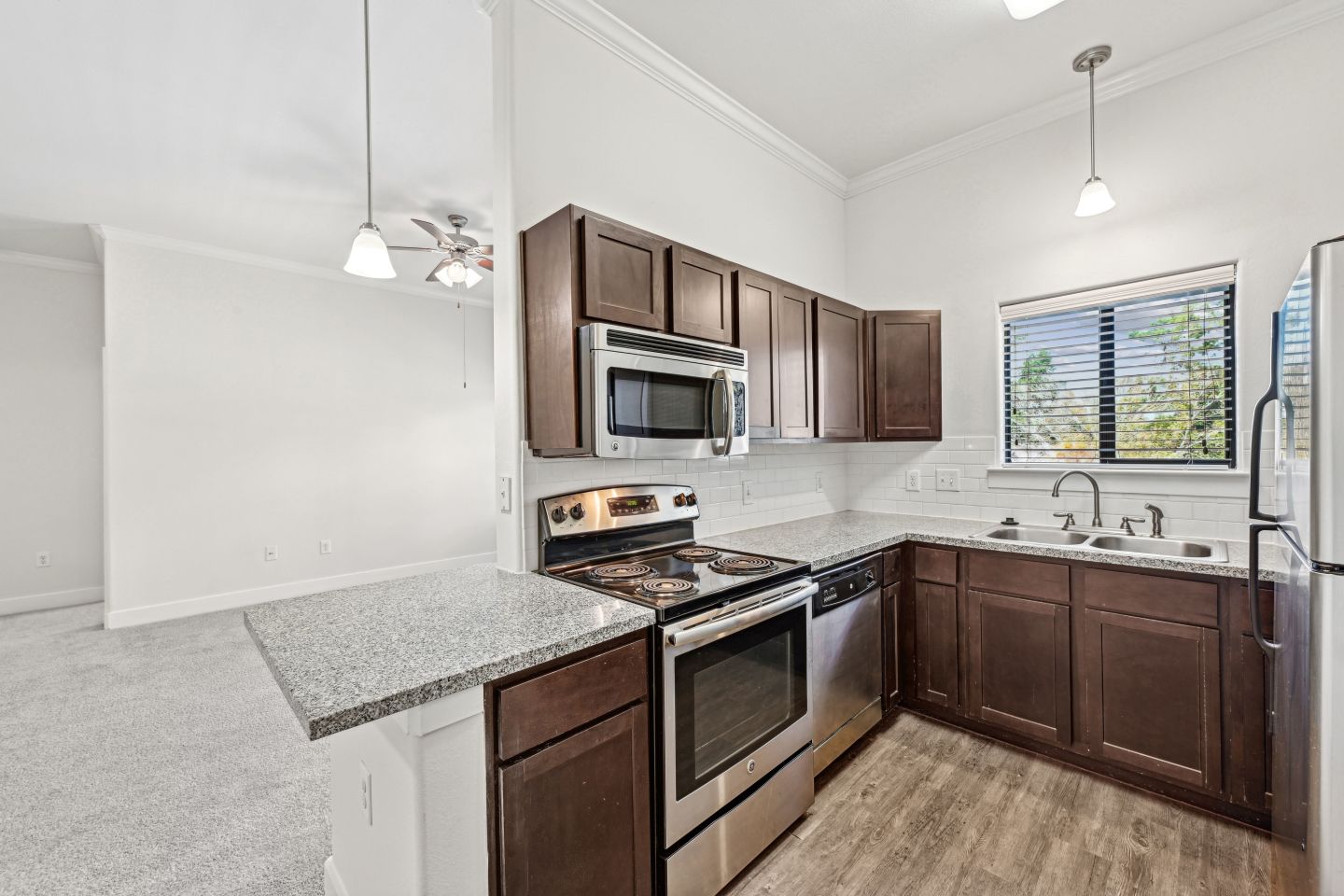The Laurel at Vintage Park 55+ Active Adult Apartment Homes Image 4