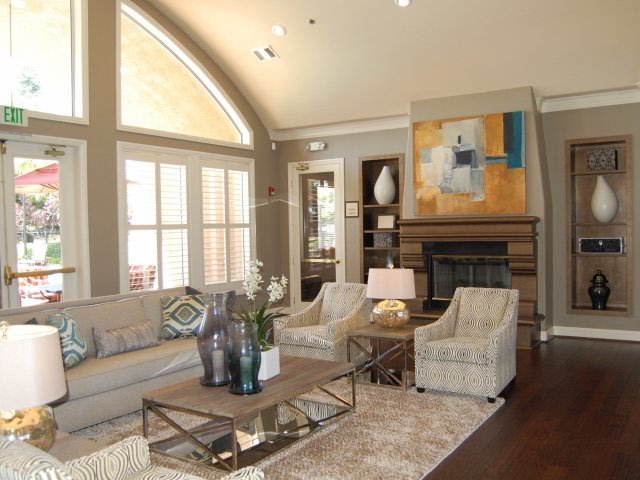 Pinnacle at Galleria Luxury Apartments Image 15