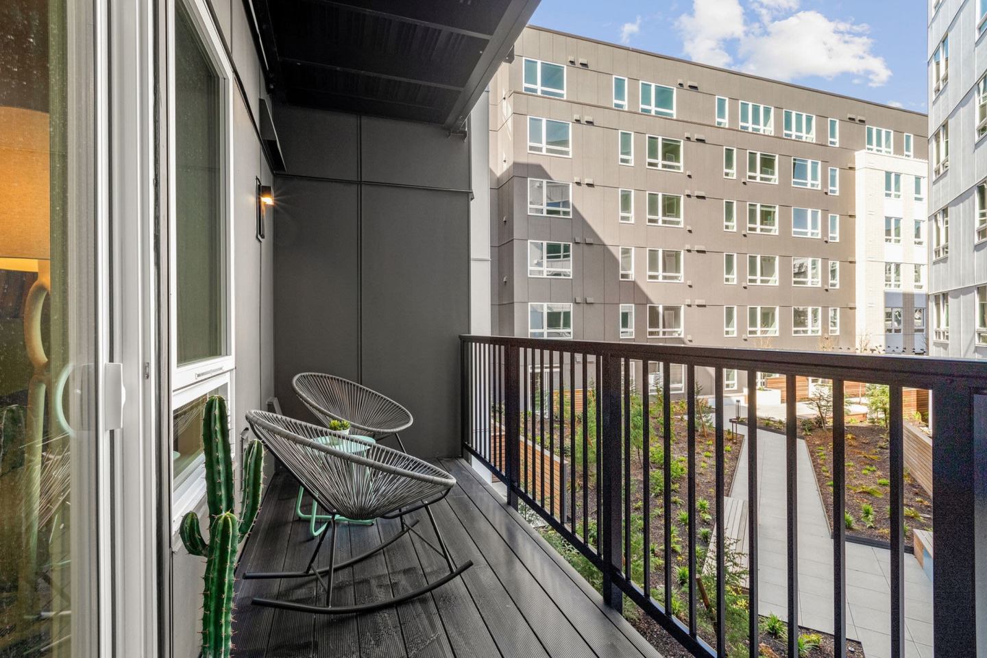 Modera Overlake Image 12
