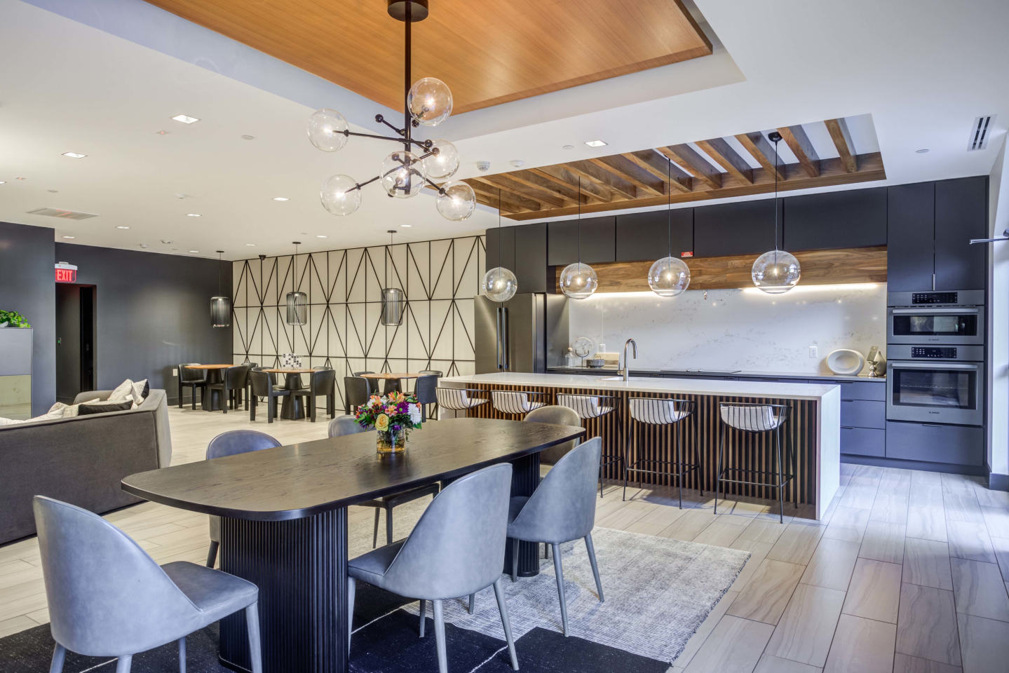 Skyrise Luxury Apartments Image 5
