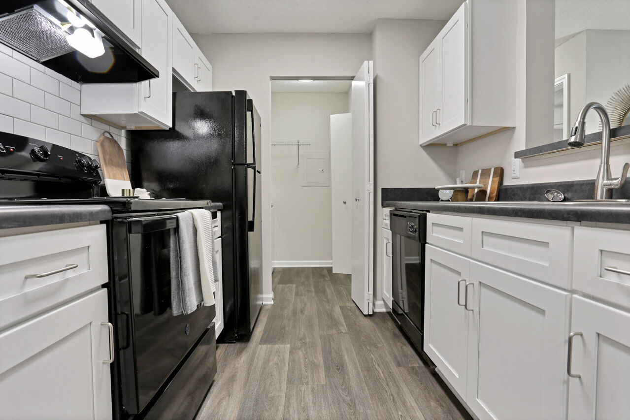 The Laurel Apartments Image 20