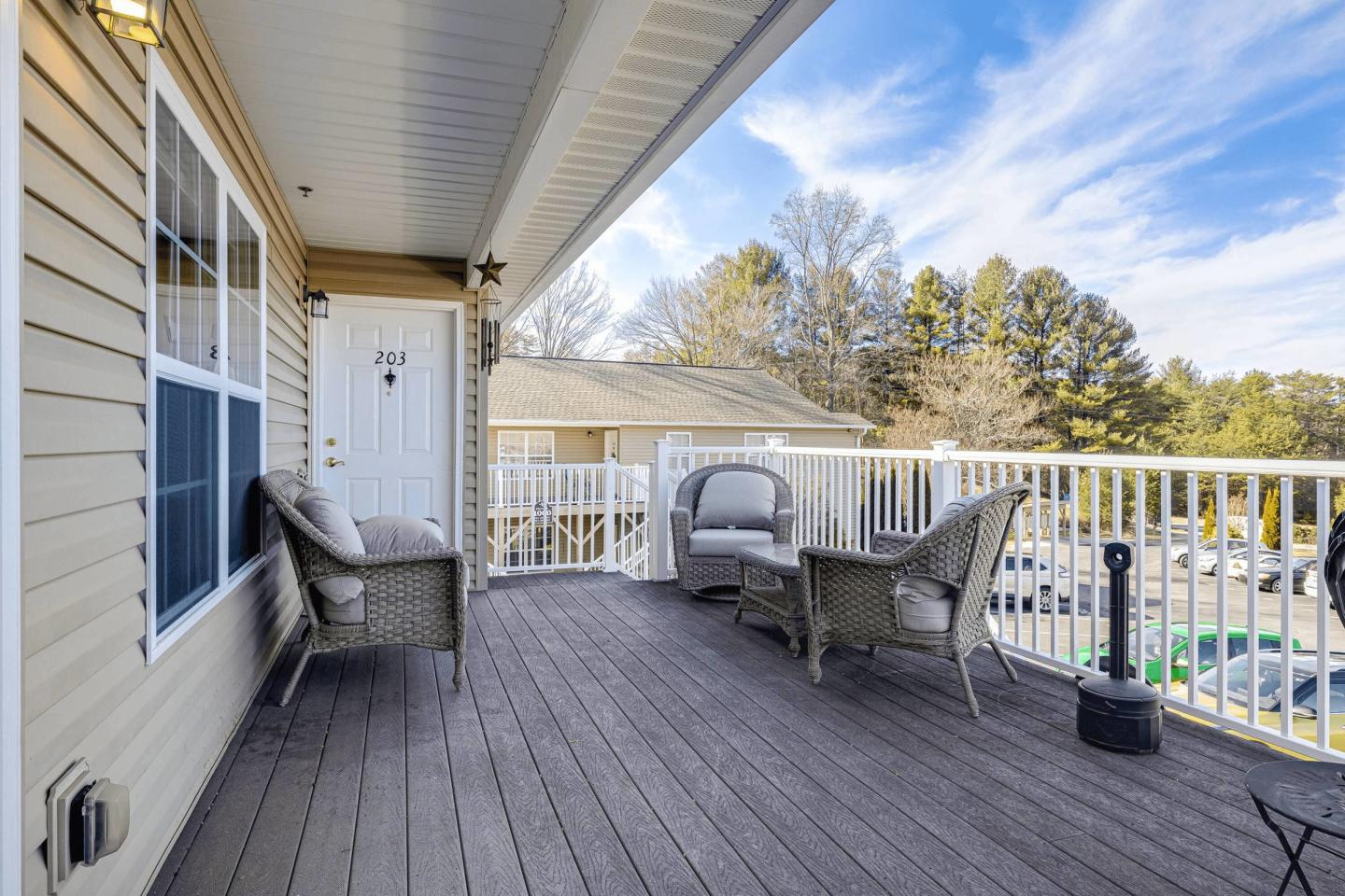 Creekside at Weaverville Image 14