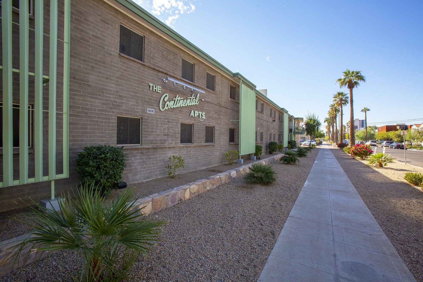 The Continental Image 19