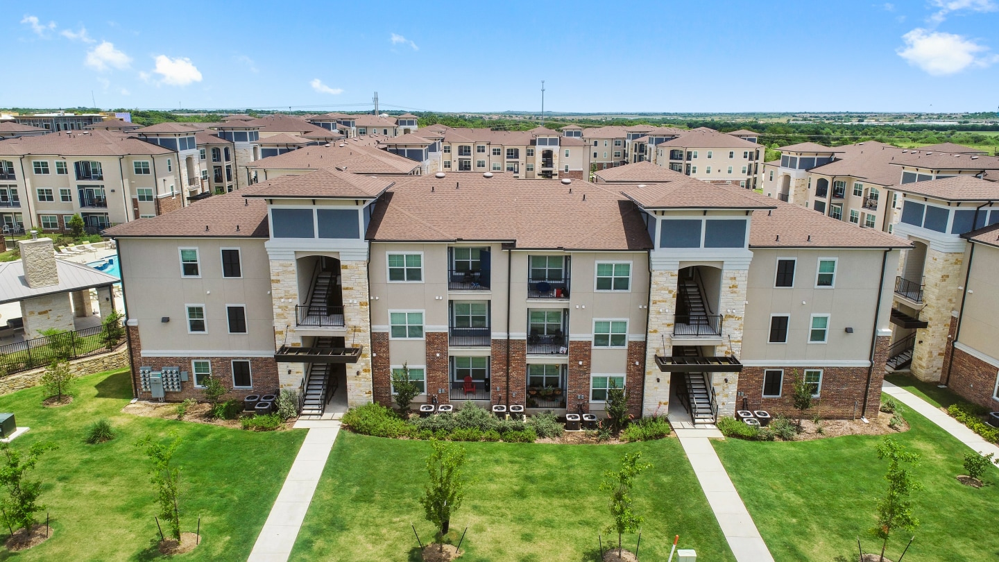Sadler House Luxury Apartment Homes Image 44