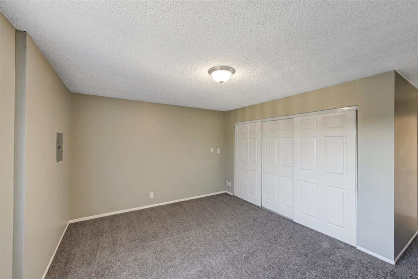 Fair Oaks Image 17