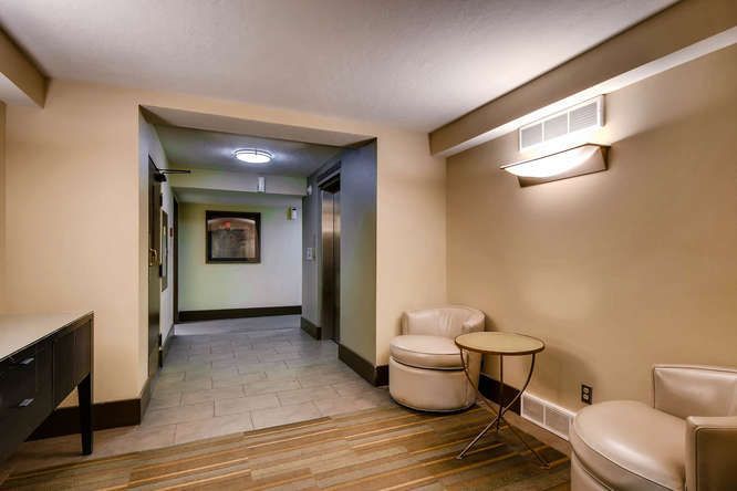 Park Plaza Image 6