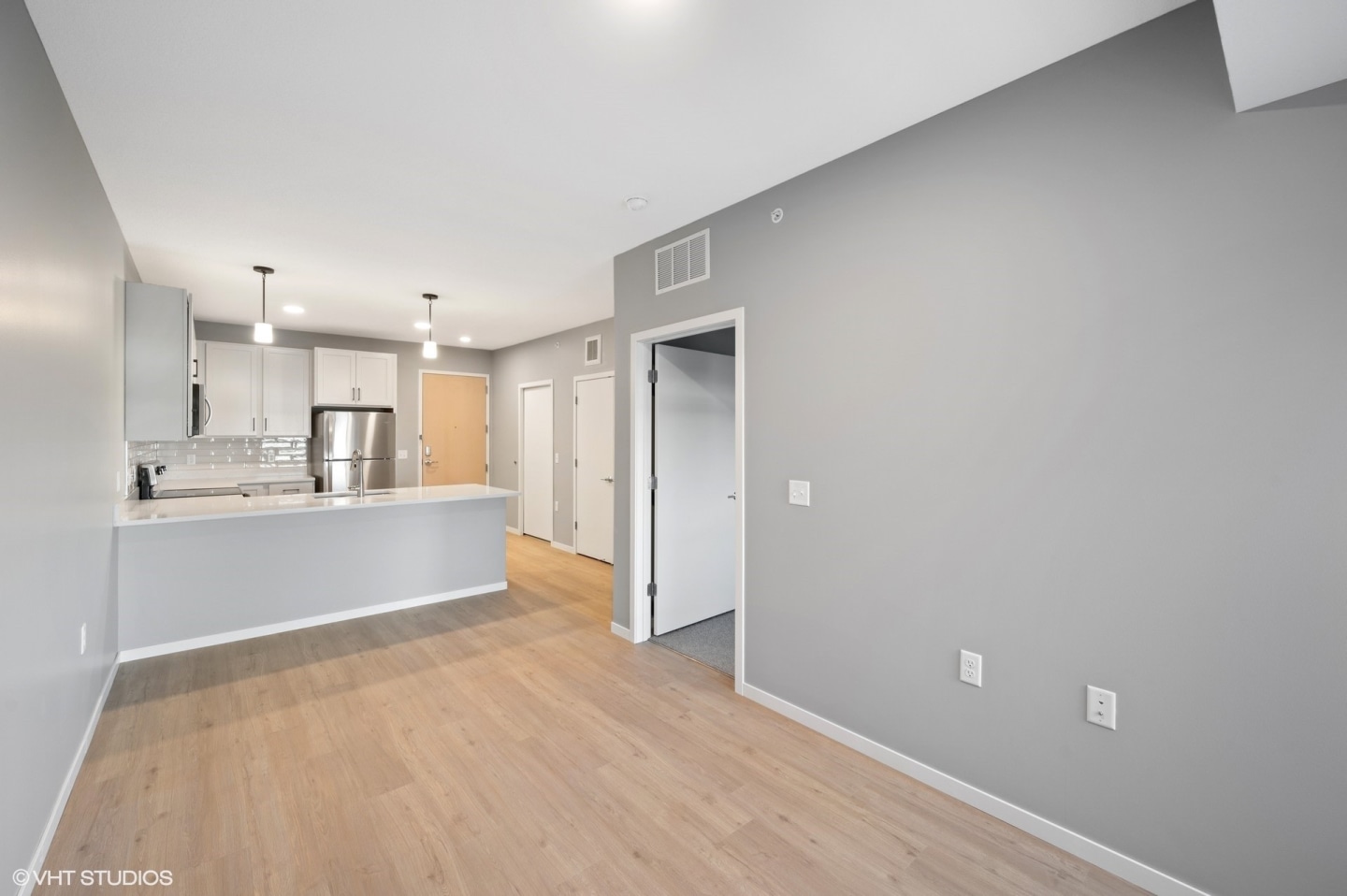 Lago Apartments Image 25