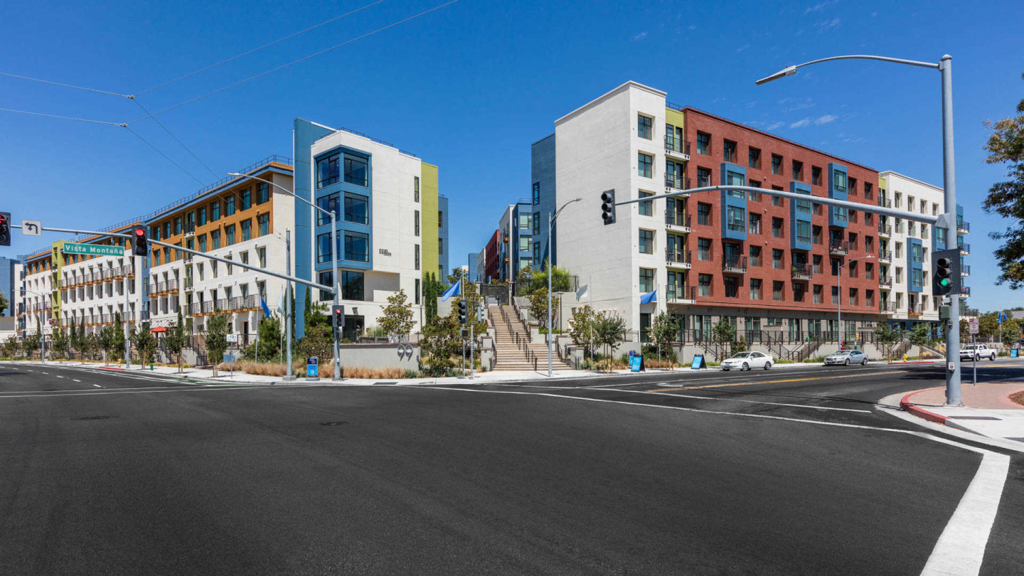 Vista 99 Apartments Image 35