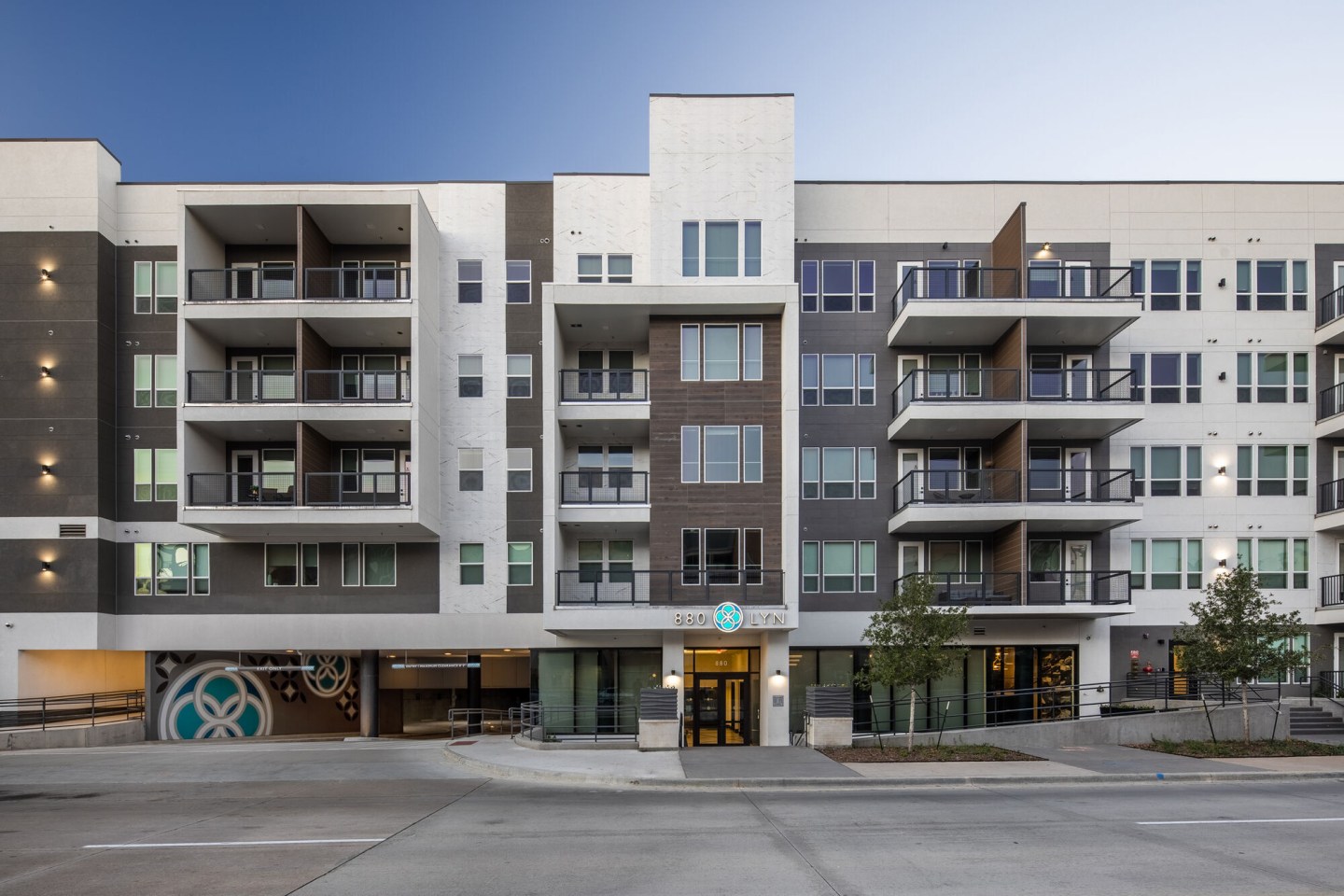880 Lyn Image 83