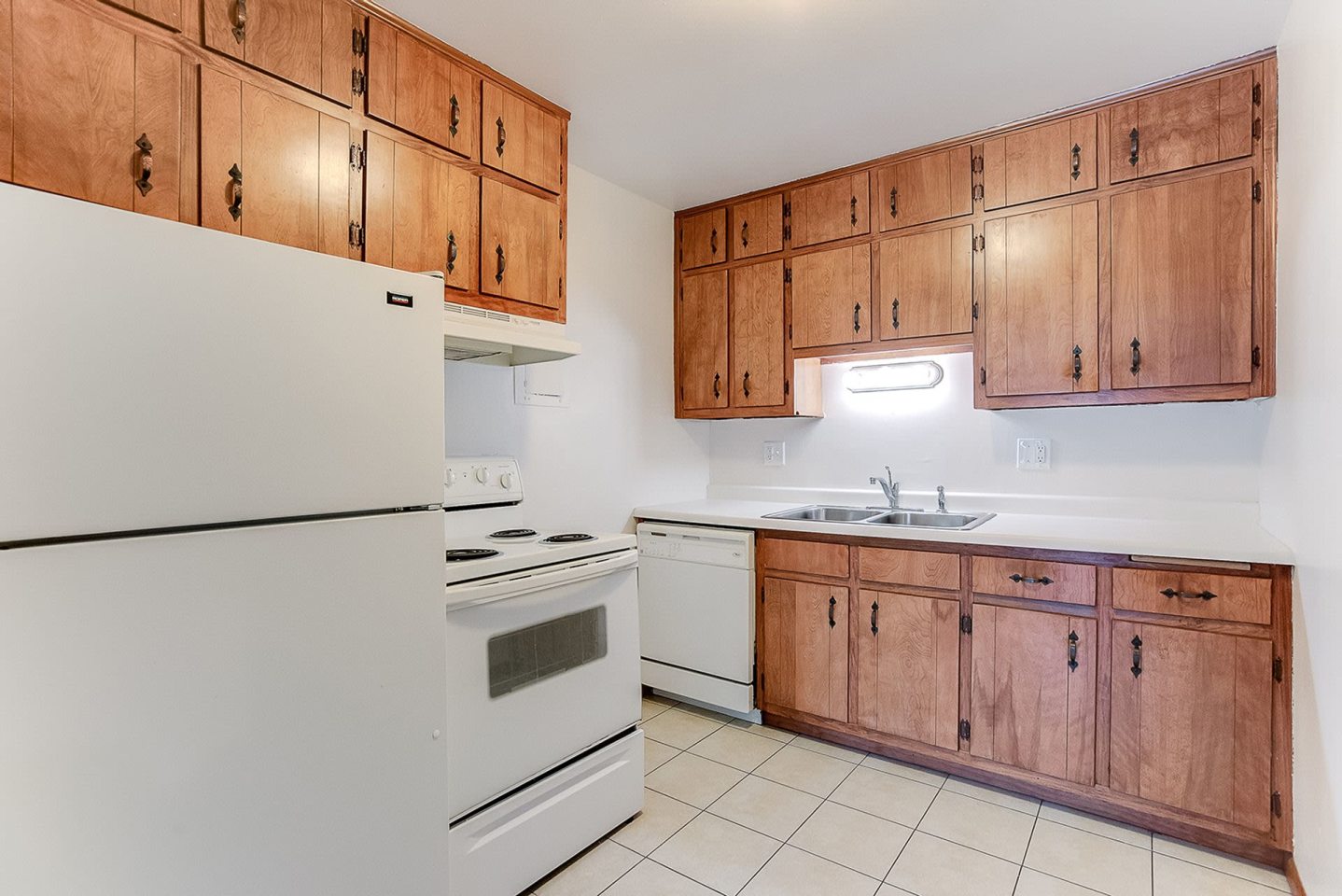 Arden Court Apartments Image 1