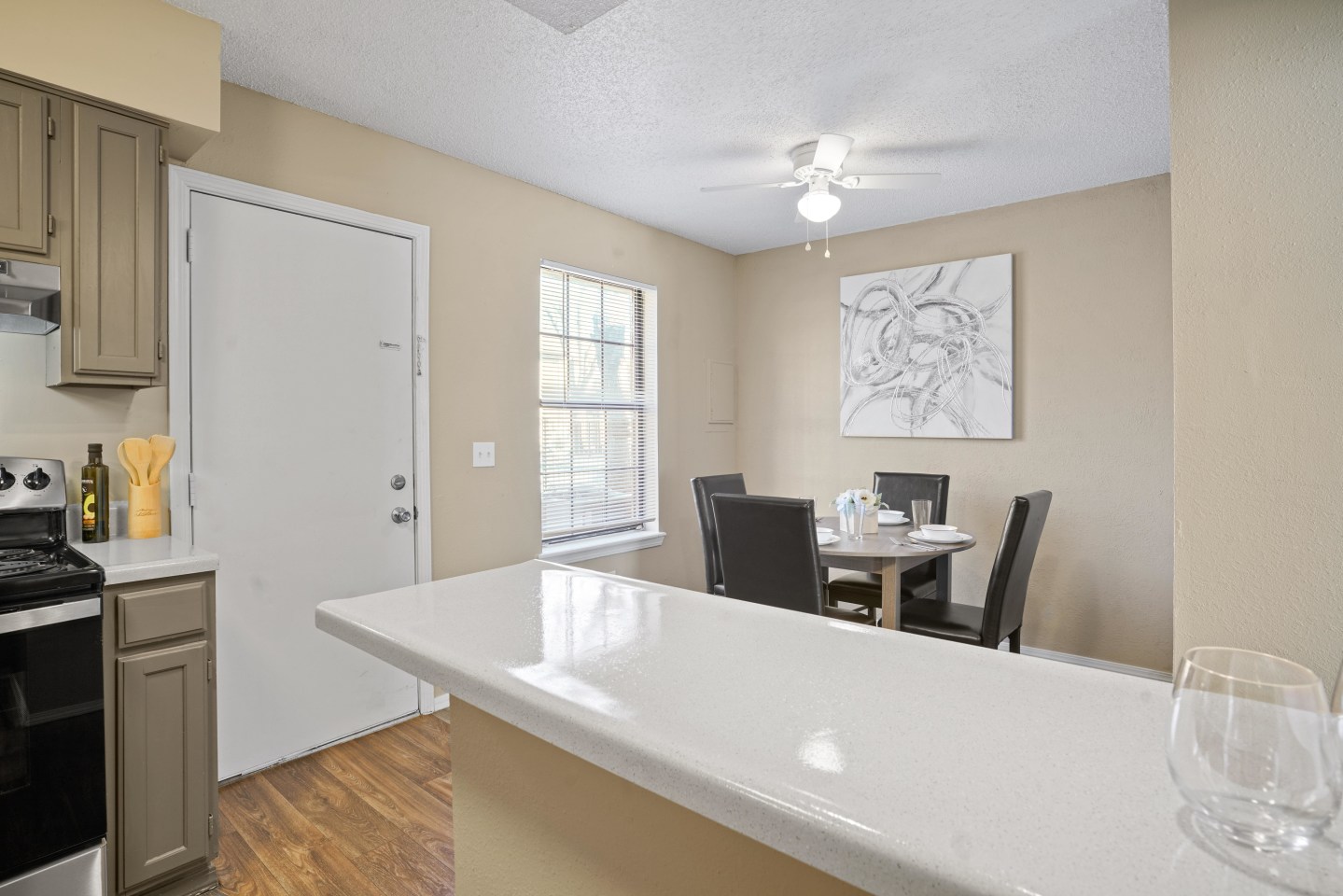 Diamond Crest Townhomes Image 16