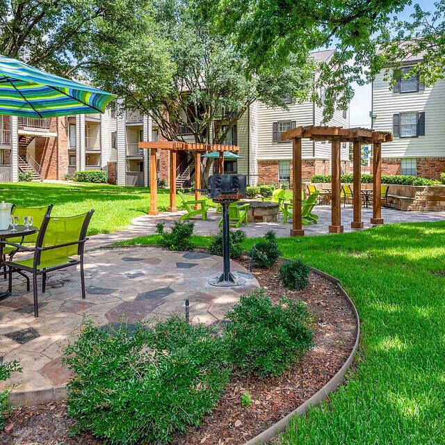 Park West Apartments Image 35