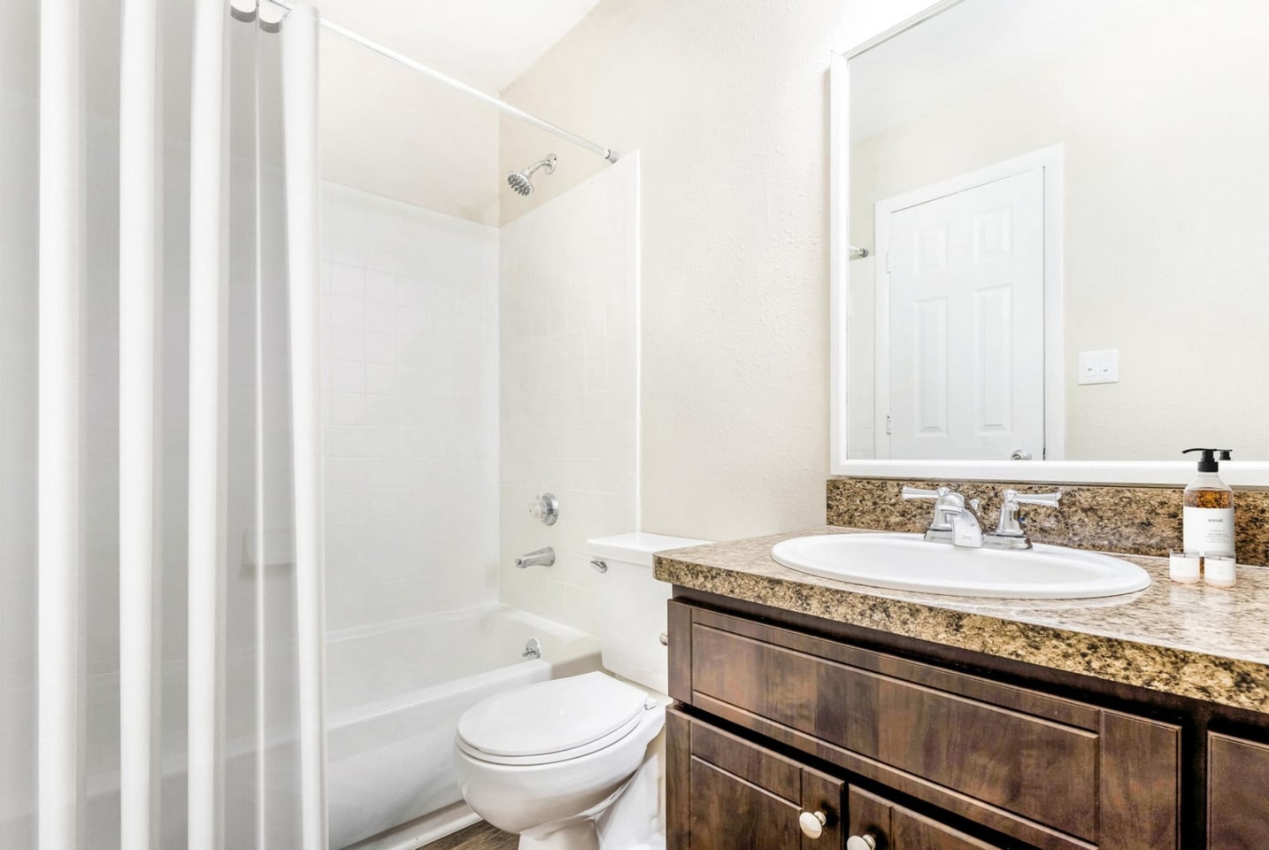 Affordable Housing - Southpark Commons Apartment Homes Image 24