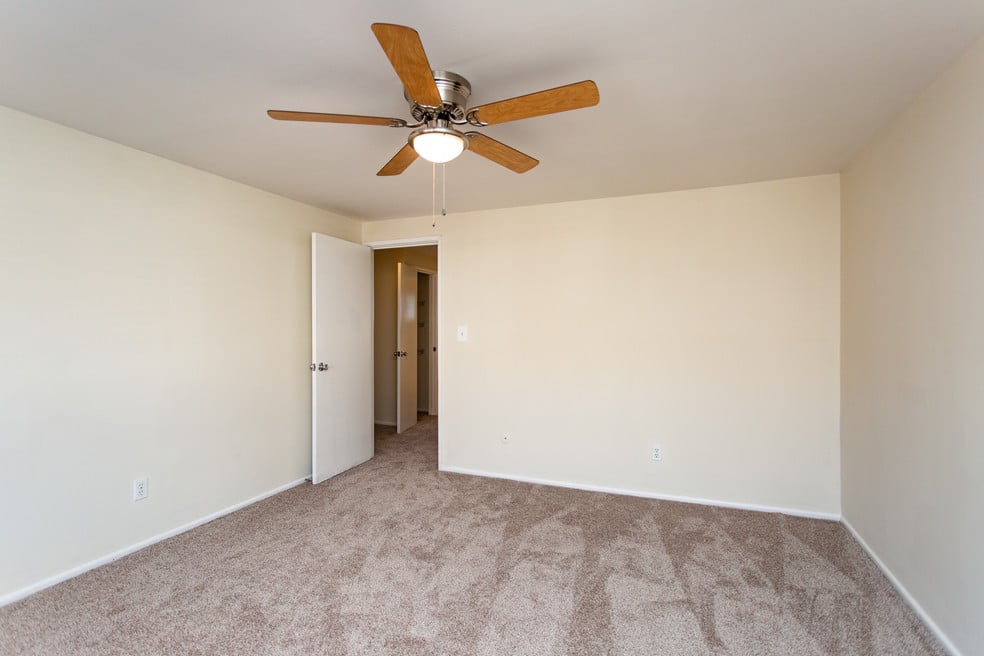 Carnaby Village Image 14