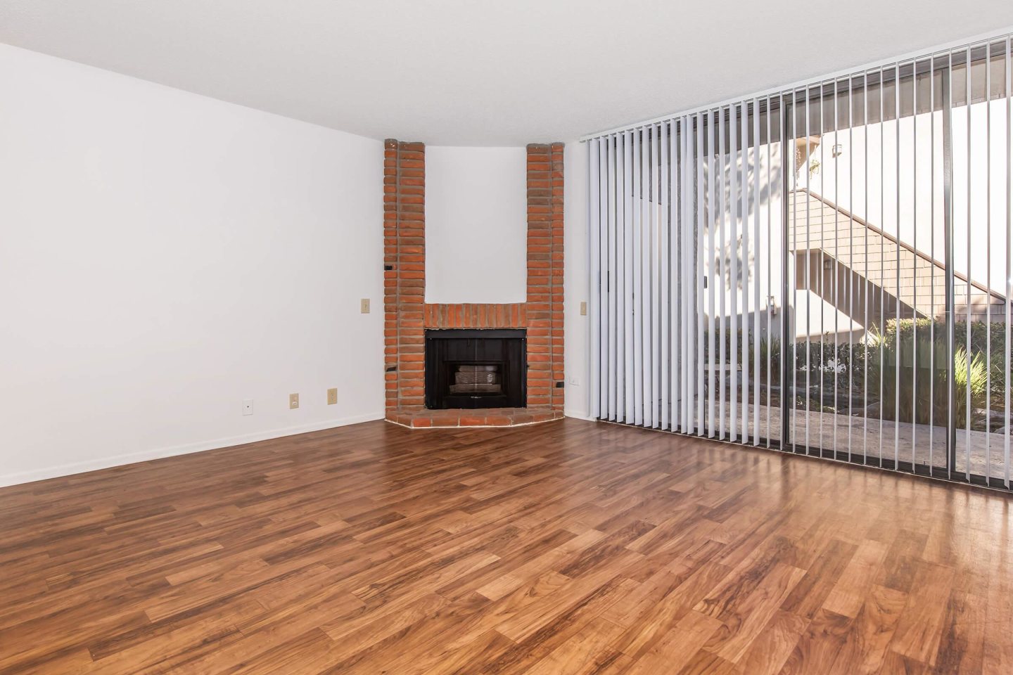 Huntington Lakes Apartments Image 19