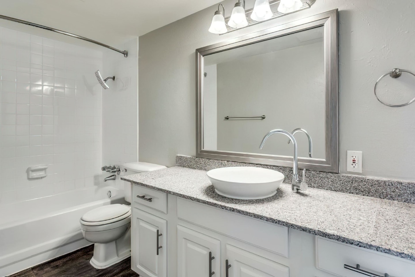 Fleetwood Apartment Homes Image 39