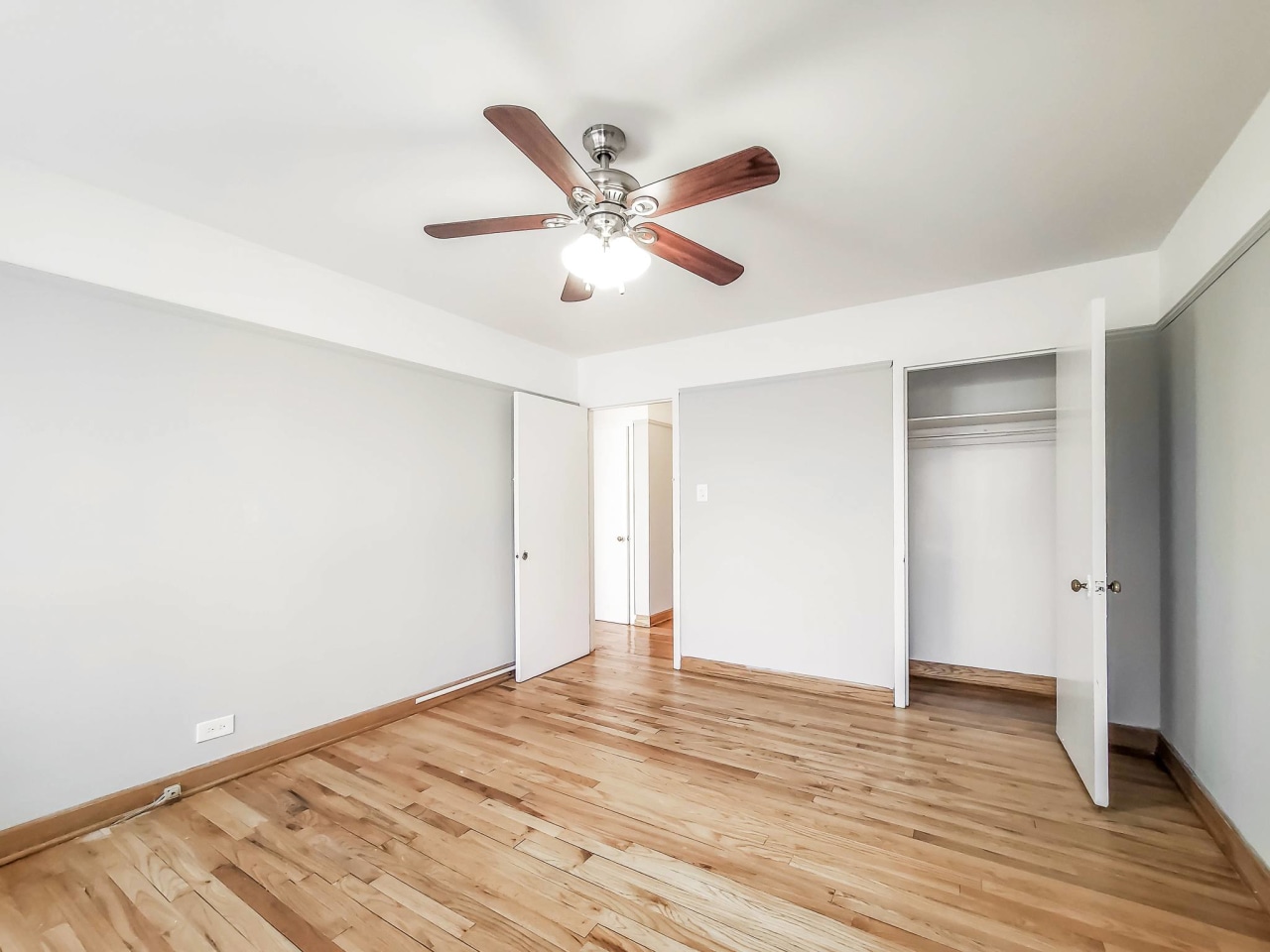 Clarendon Shores Image 12