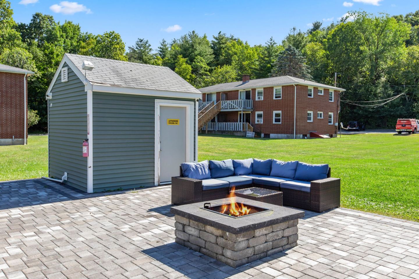 Manor Grove Image 10