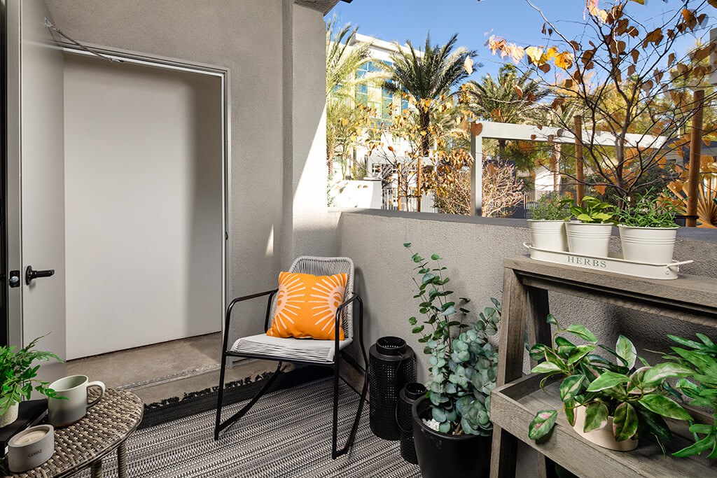 Chroma Apartment Homes Image 76