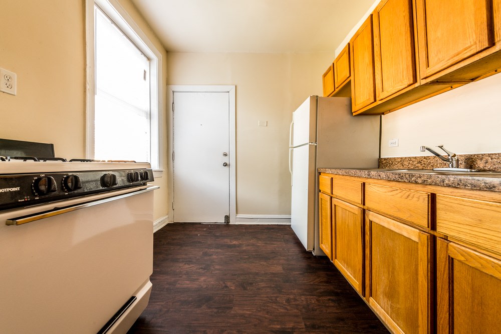 212 E 69th Place Image 2