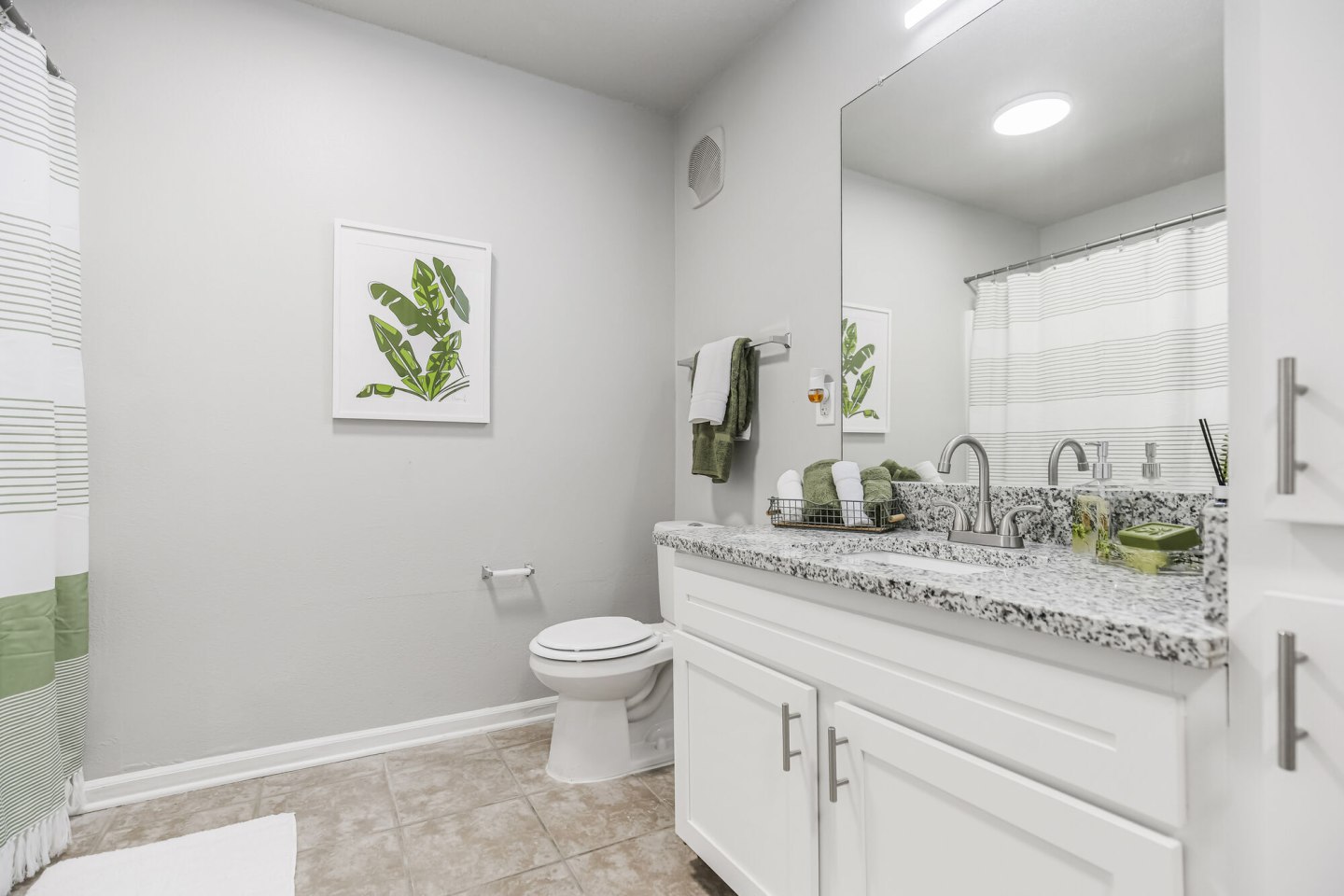 Lakewood Terrace Image 32