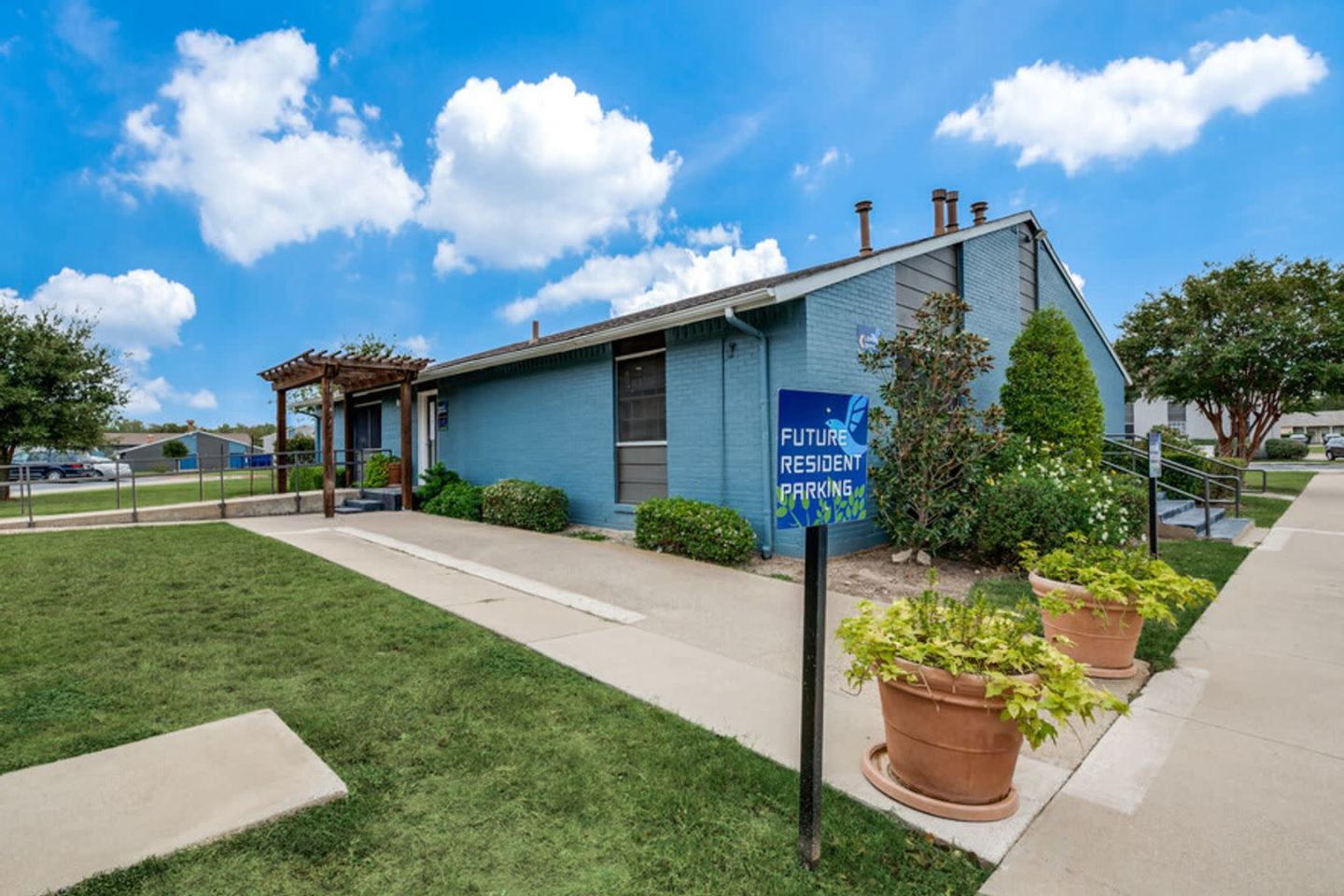 Sky Landing Apartments Image 35