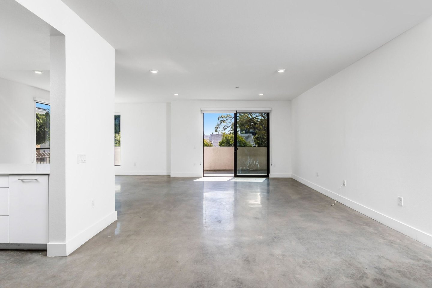 H Wood Apartments Image 22