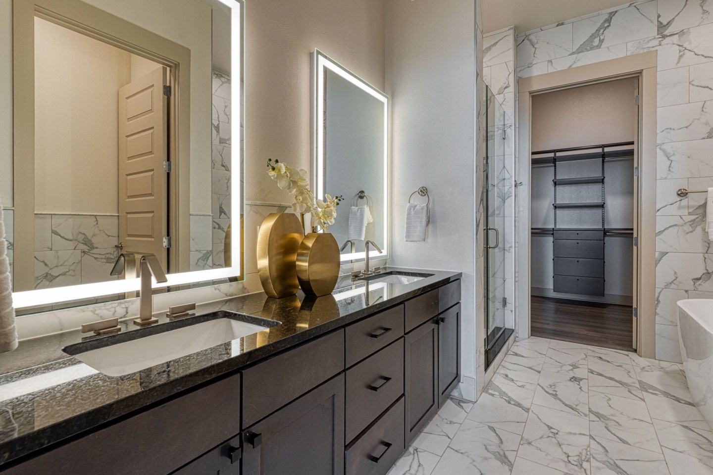 Residences at The Grove Image 31