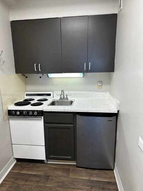 Cobb House Image 3