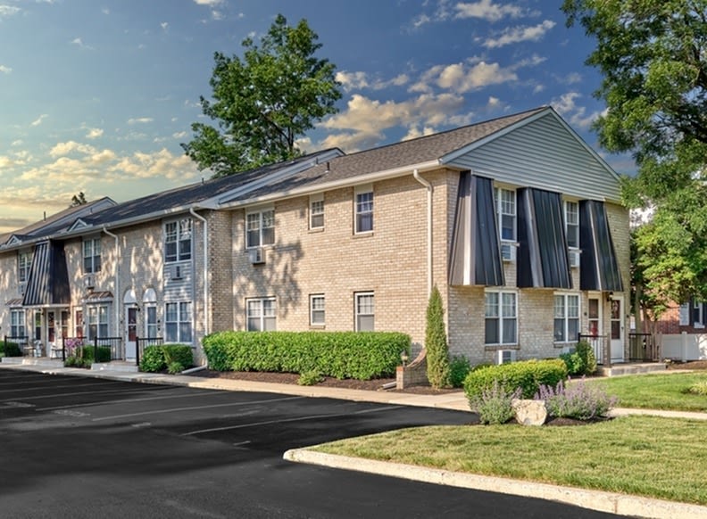 42 West Image 12