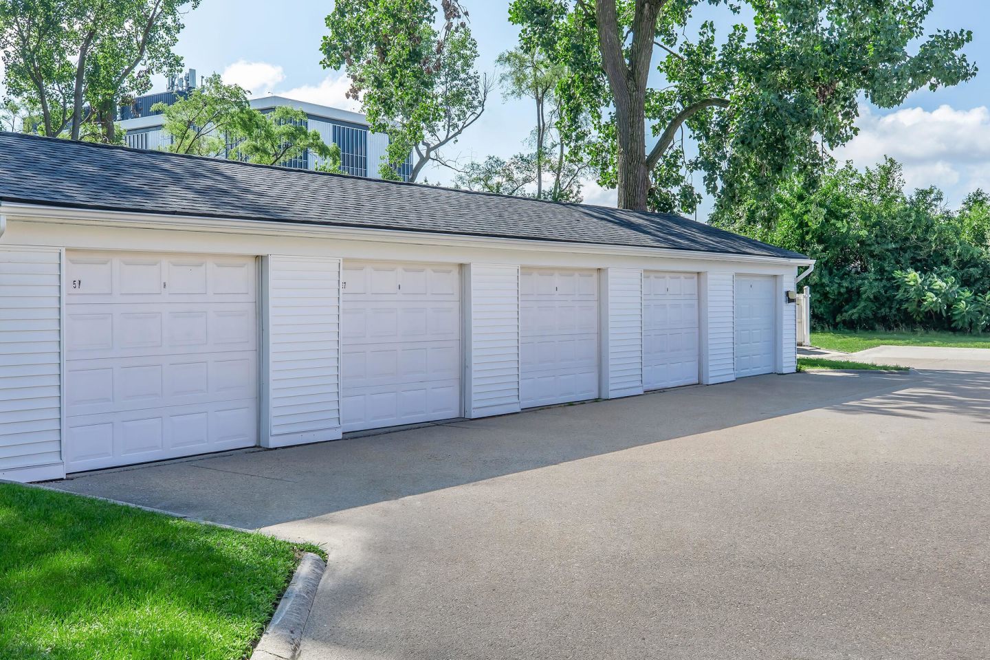 Kensington at Beverly Hills Image 16