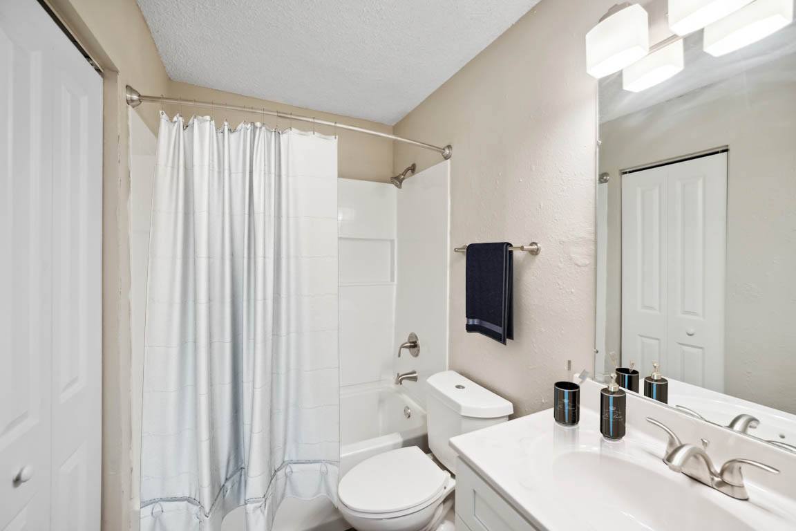 Lakecrest Apartments Image 23