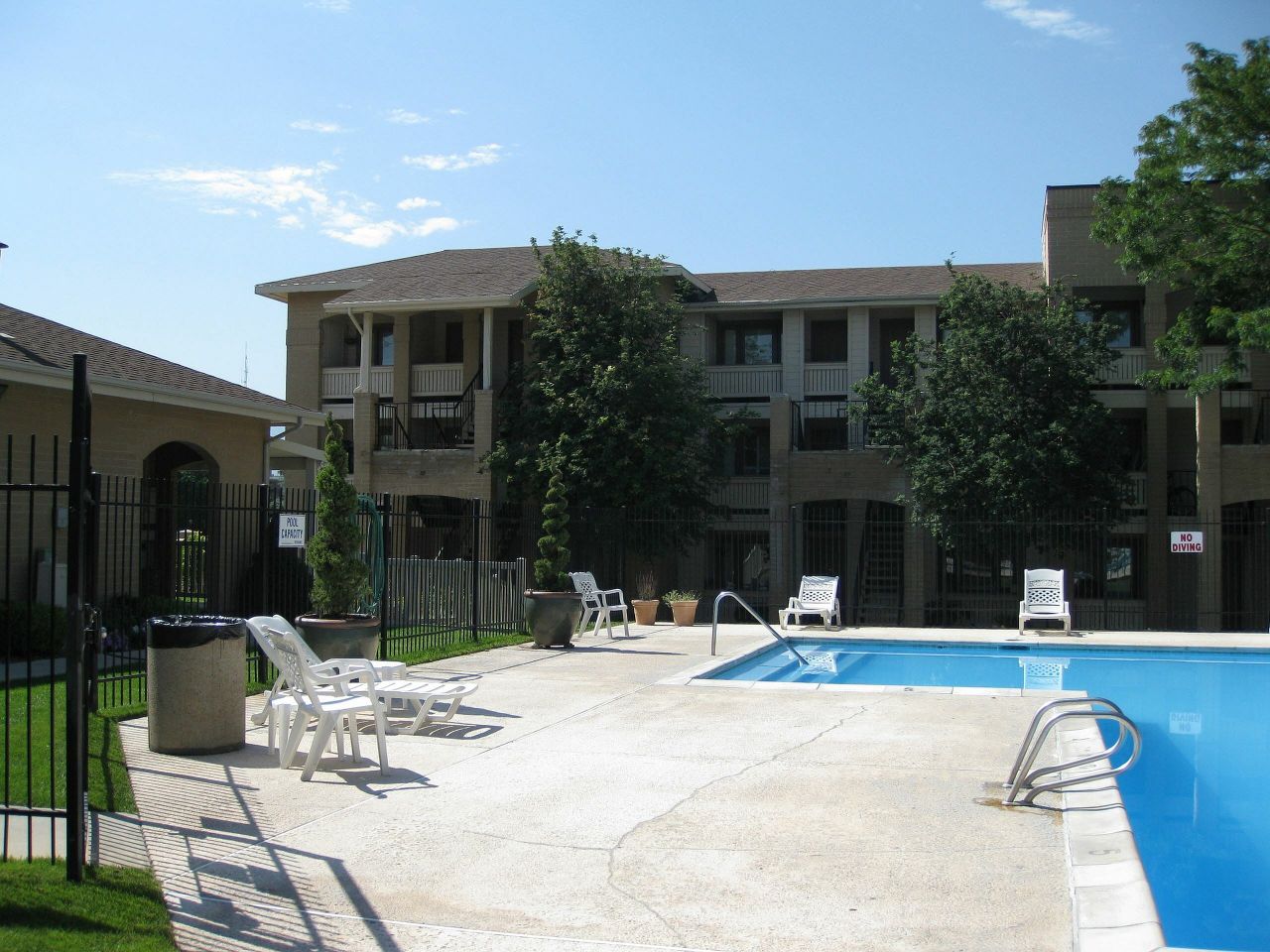 Lost Creek Apartments Image 11