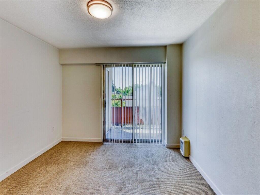 The Irvington Apartments Image 24