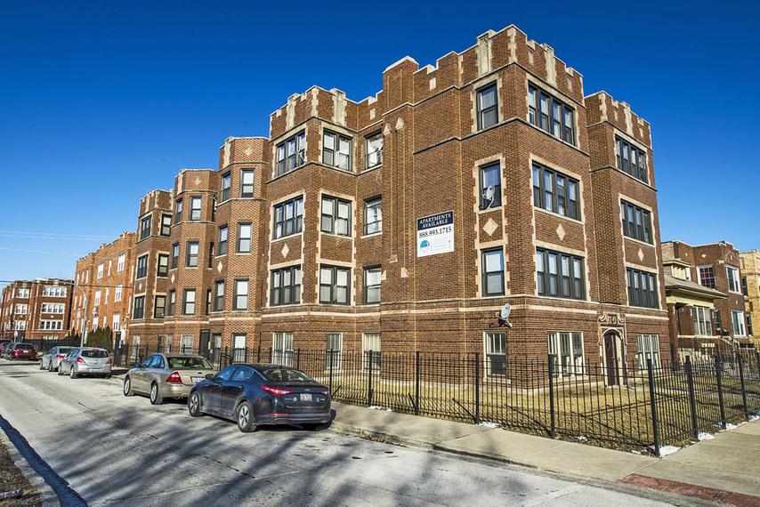 1704 W 77th St Image 6