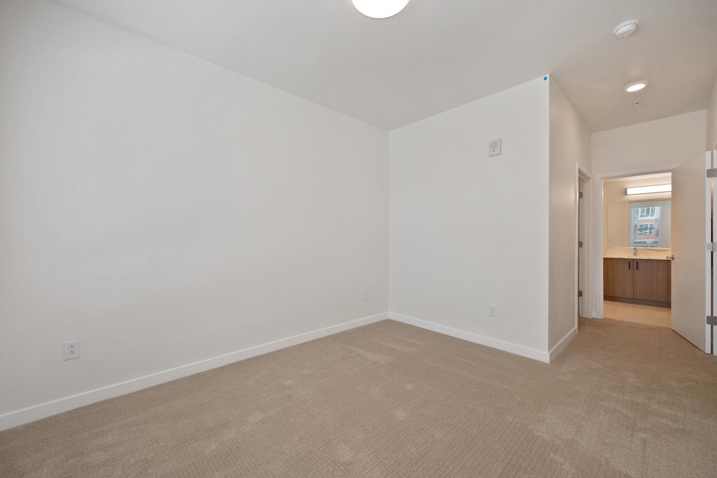 Halcyon Apartments Image 227
