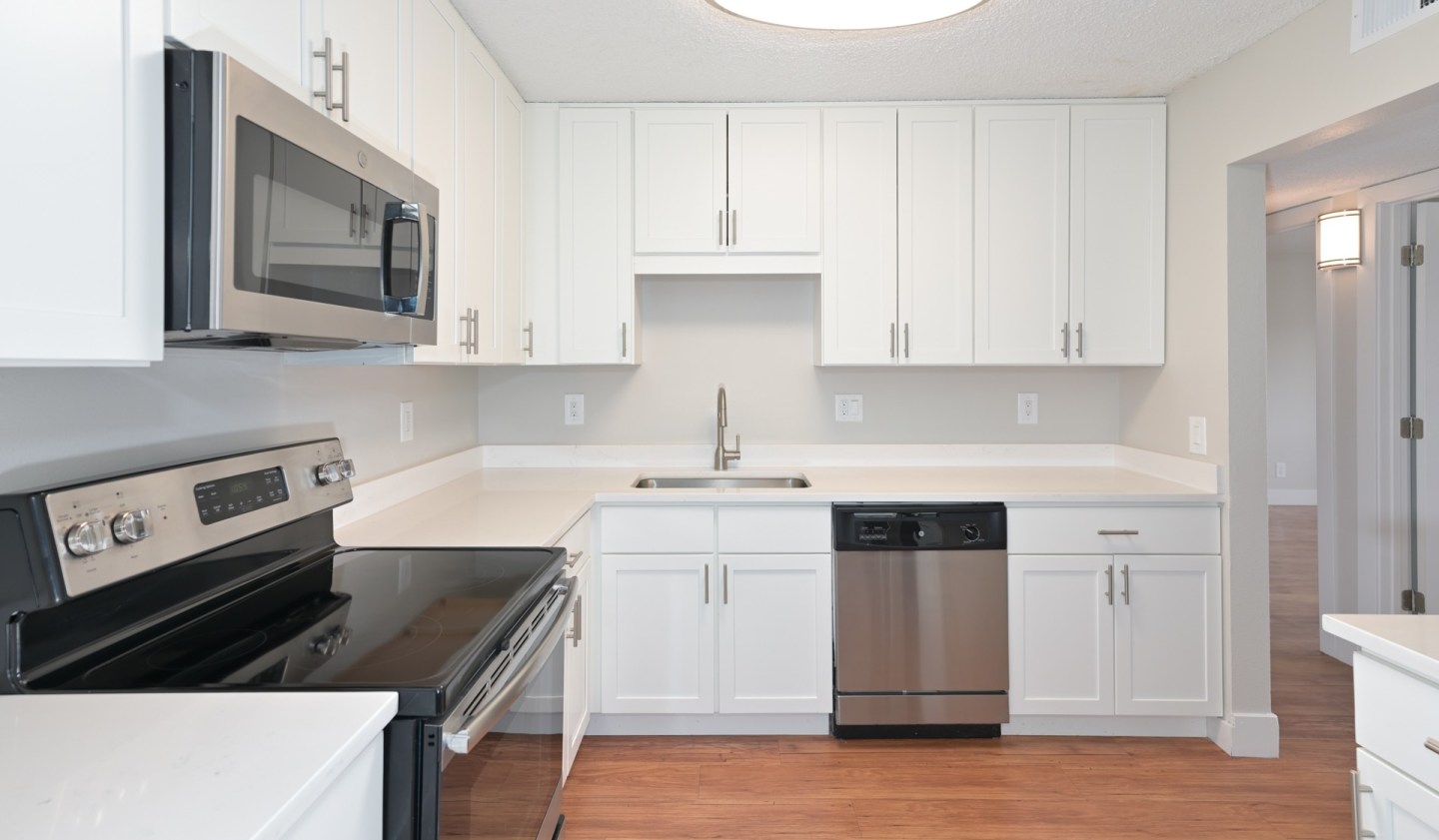 Meadow Creek Apartments Image 3
