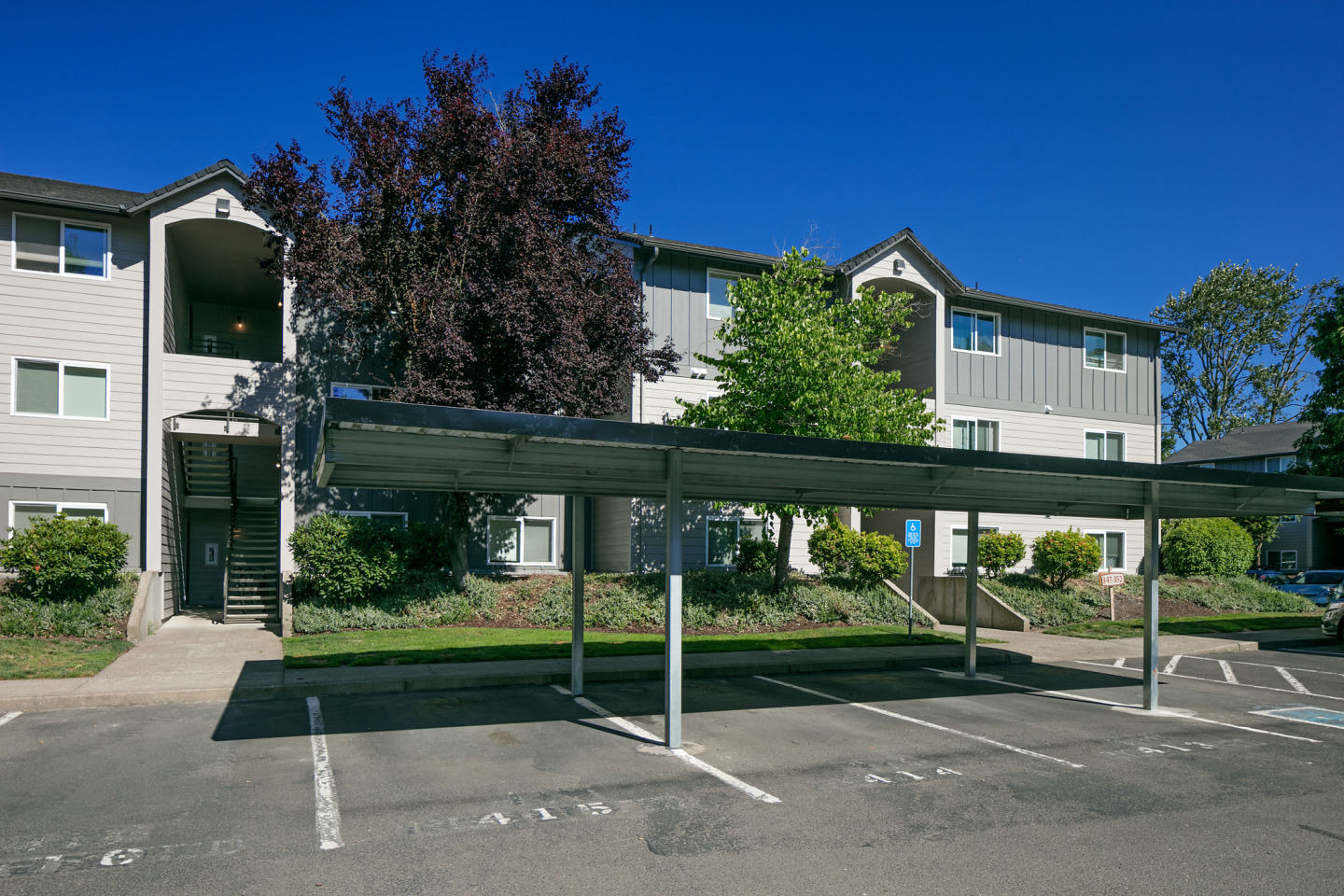 River Terrace Apartments Image 2