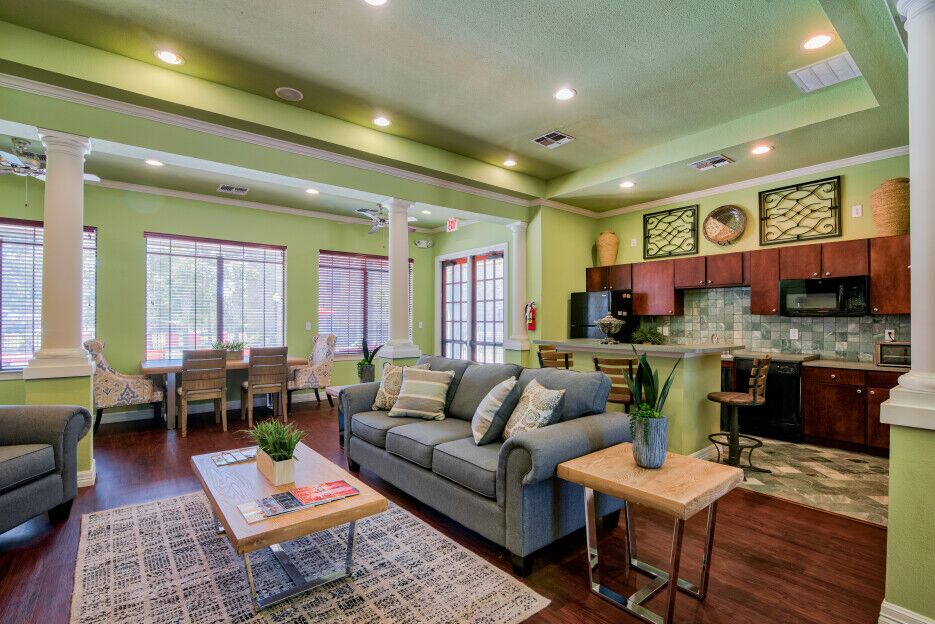 Lake Forest Image 8