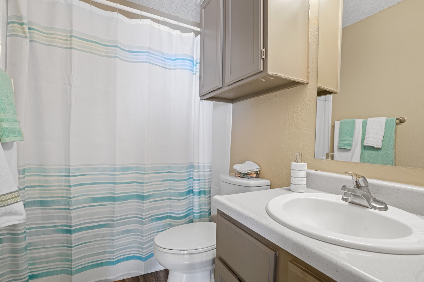 Diamond Crest Townhomes Image 22