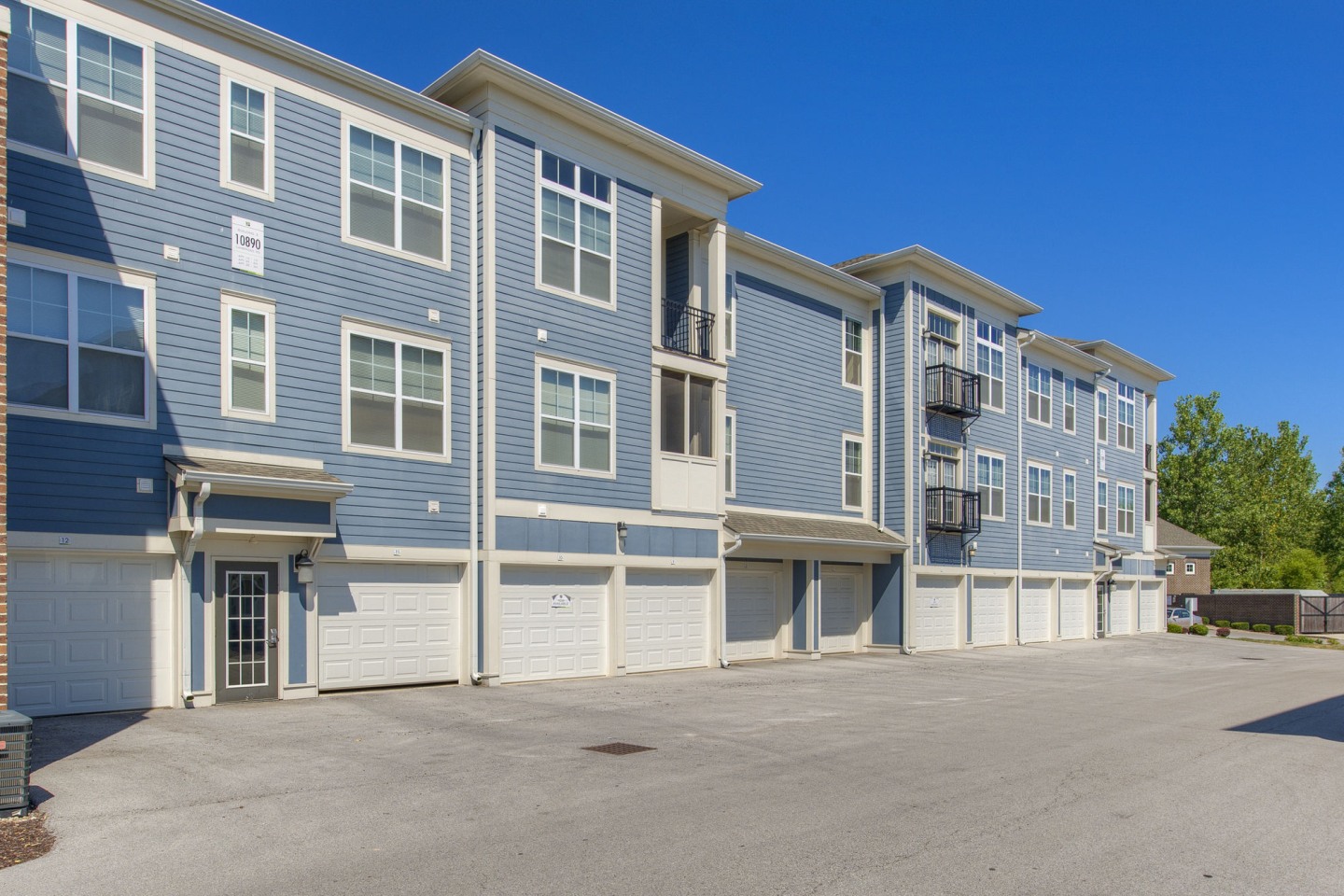 Linden Square Image 96