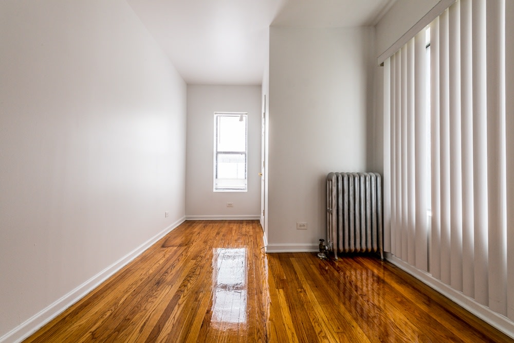 6101 S Langley Ave Image 16