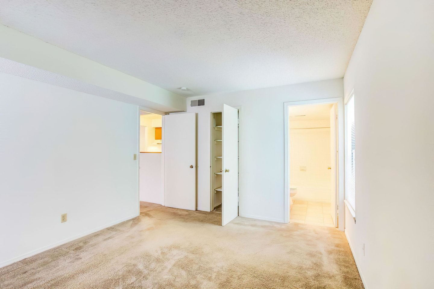 Dylan Apartments Image 37