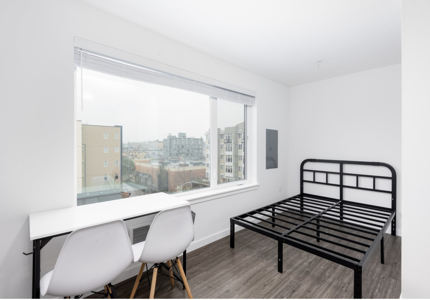 Montclair Apartments - Student Housing Image 6