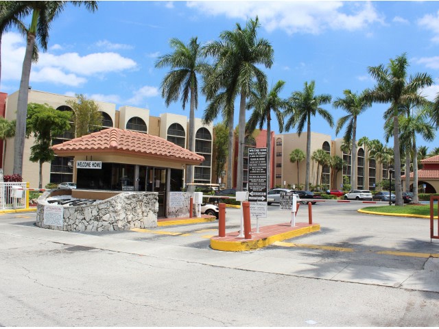 Aventura Harbor Apartments Image 35