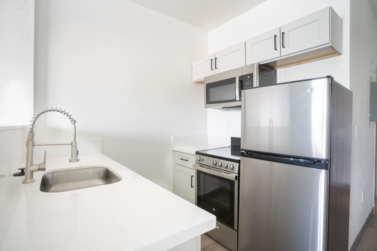 Onyx at 695 Image 6