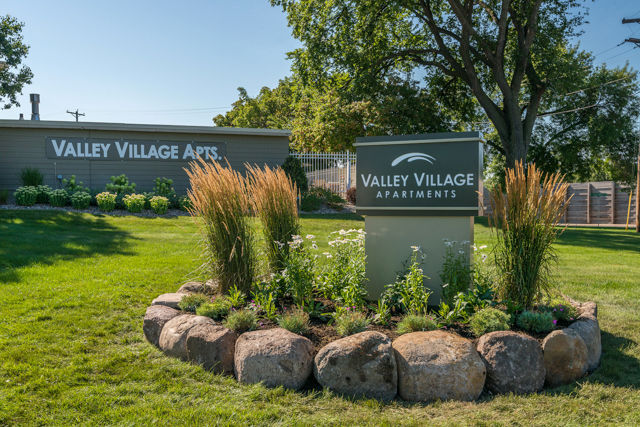 Valley Village Apartments Image 17