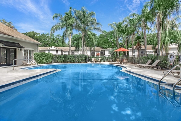 Grand Oaks Image 1