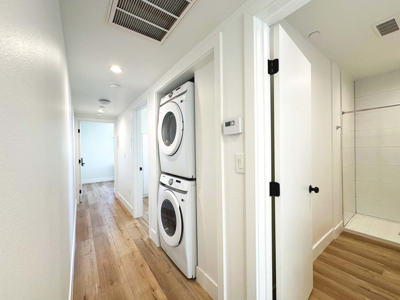 2909 Kenwood Avenue - Co-Living Housing Image 10