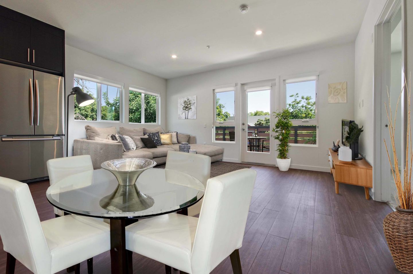 The Metropolitan at Larchmont Village Image 11